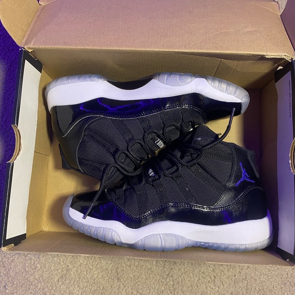 Jordan 11 “Space Jam” 6Y/7.5W - Picture 7 of 11